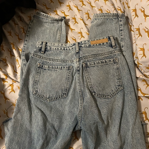 White fox jeans small - Picture 3 of 3